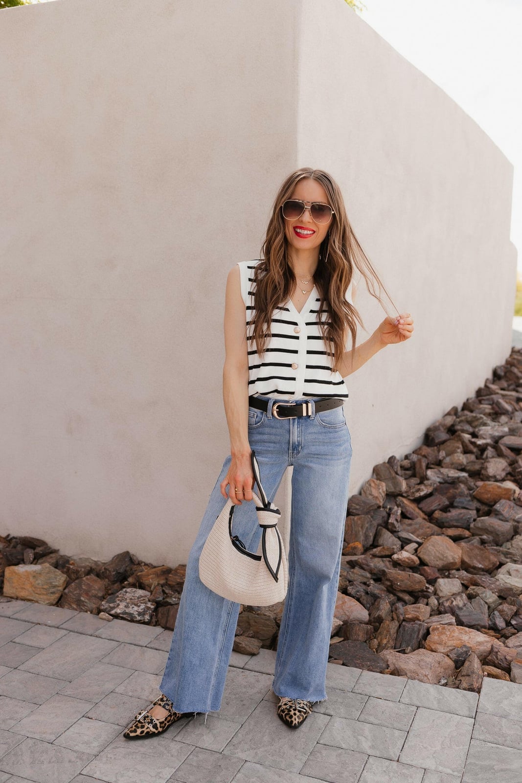 Striped Top and Leopard Flats with Light Wash Jeans Striped Top and Leopard Flats with Light Wash Jeans — Classy Wide Leg Jeans Outfits