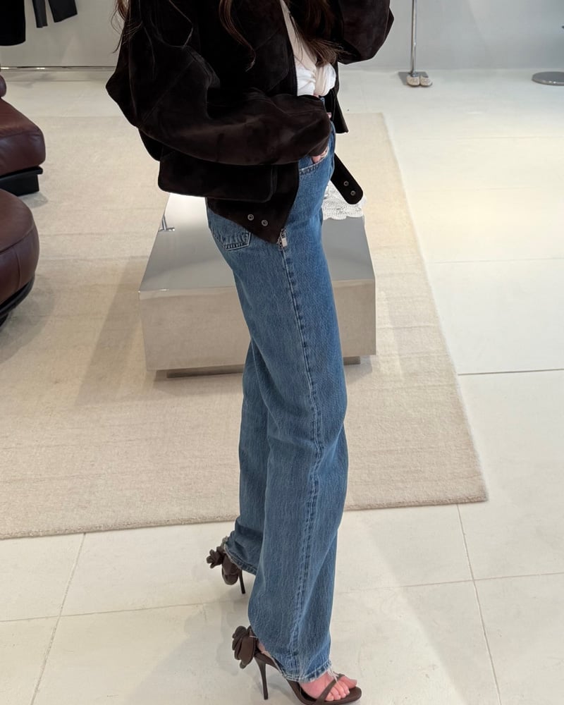 Bow Detail Heels with Dark Brown Jacket Bow Detail Heels with Dark Brown Jacket — Classy Wide Leg Jeans Outfits