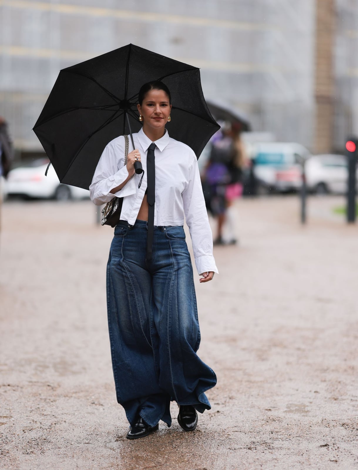 Edgy Tie and Cropped Top with Wide Leg Jeans Edgy Tie and Cropped Top with Wide Leg Jeans — Classy Wide Leg Jeans Outfits