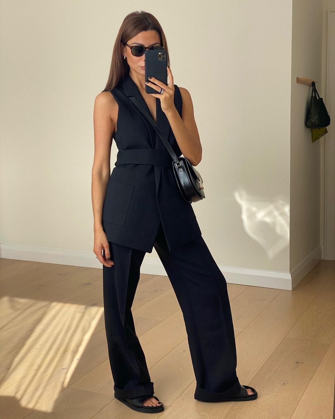 Black Wide Leg Trousers with a Sleeveless Belted Vest, Close-Up Take — Classy Wide Leg Pants Outfits
