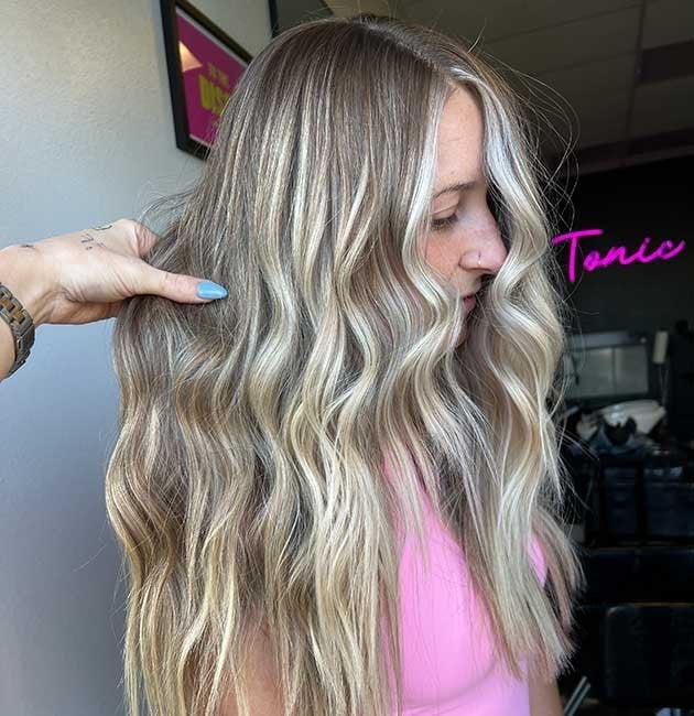 Dark Blonde With Ash Blonde Highlights Dark Blonde With Ash Blonde Highlights — Classy Yellow Highlights