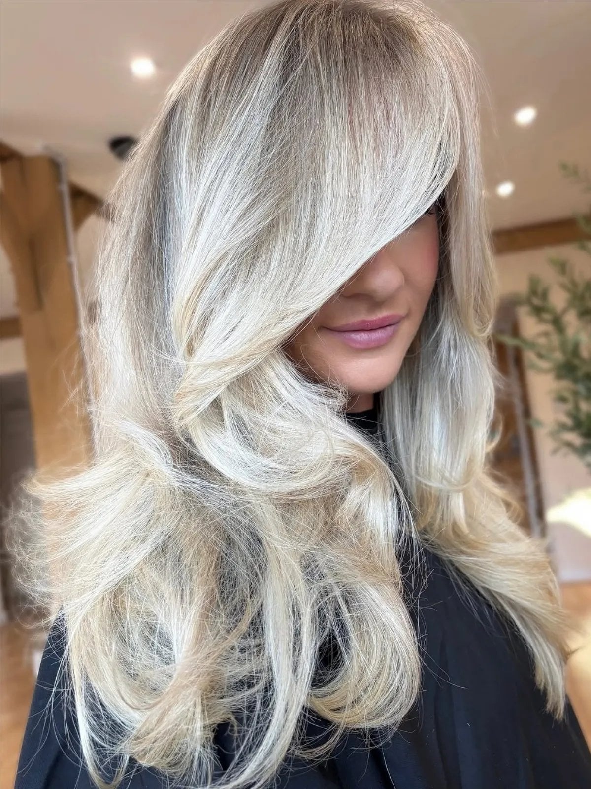 Collarbone Ash Blonde Yellow Highlights With Curtain Bangs Collarbone Ash Blonde Yellow Highlights With Curtain Bangs — Classy Yellow Highlights