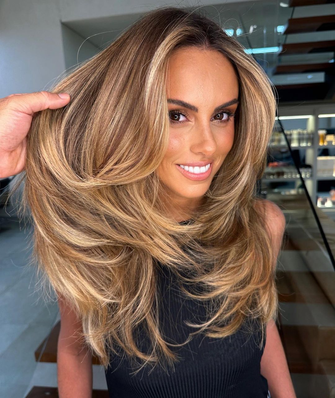 Voluminous Golden Blonde With Lighter Highlights Voluminous Golden Blonde With Lighter Highlights — Classy Yellow Highlights