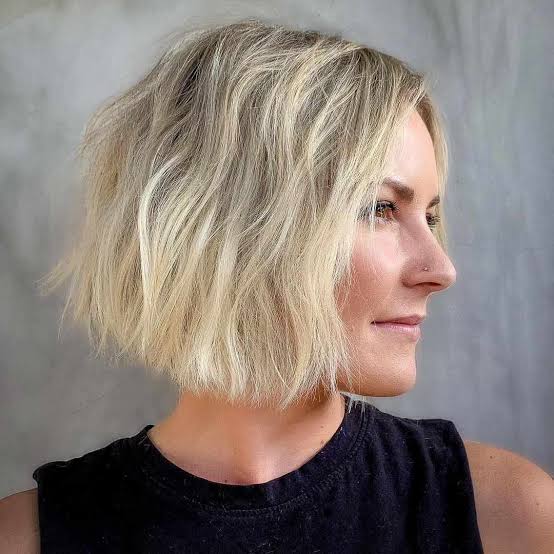 Light Blonde Bob With Lived-In Waves Light Blonde Bob With Lived-In Waves — Cute Chic Hairstyles