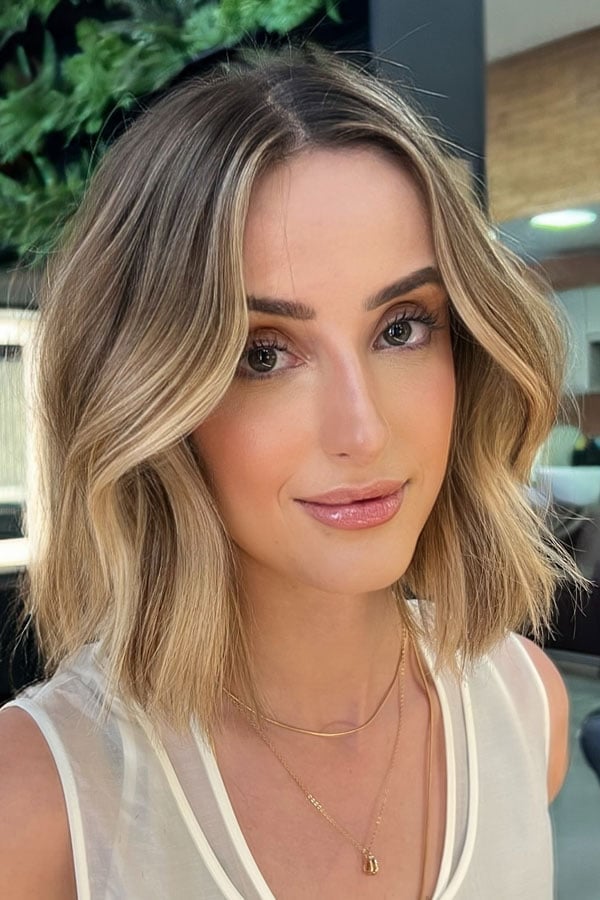 Collarbone Balayage Bob With Curtain Bangs Collarbone Balayage Bob With Curtain Bangs — Cute Chic Hairstyles