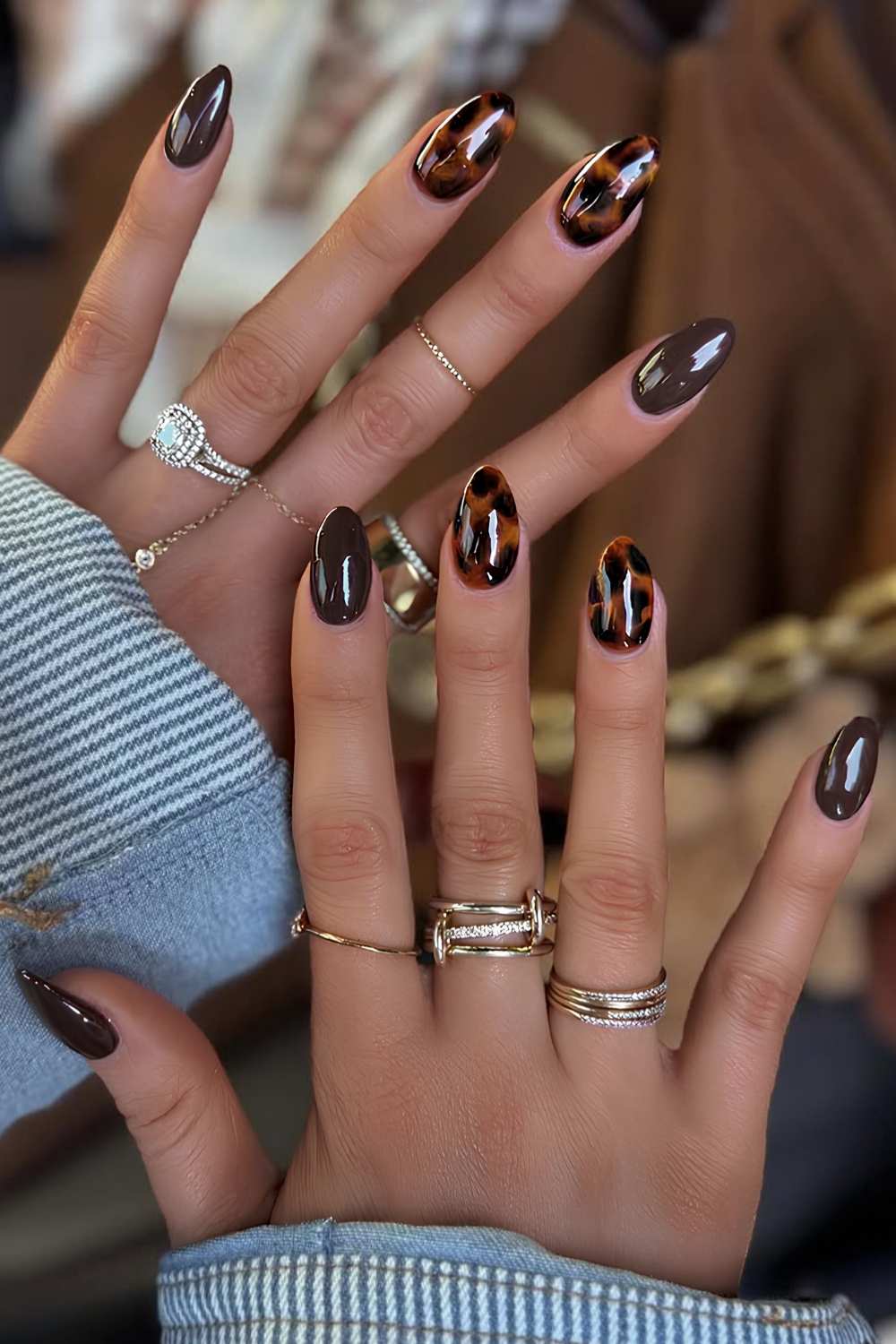 Medium Almond Tortoiseshell Pattern Nails Medium Almond Tortoiseshell Pattern Nails — Cute Classy Almond Nails