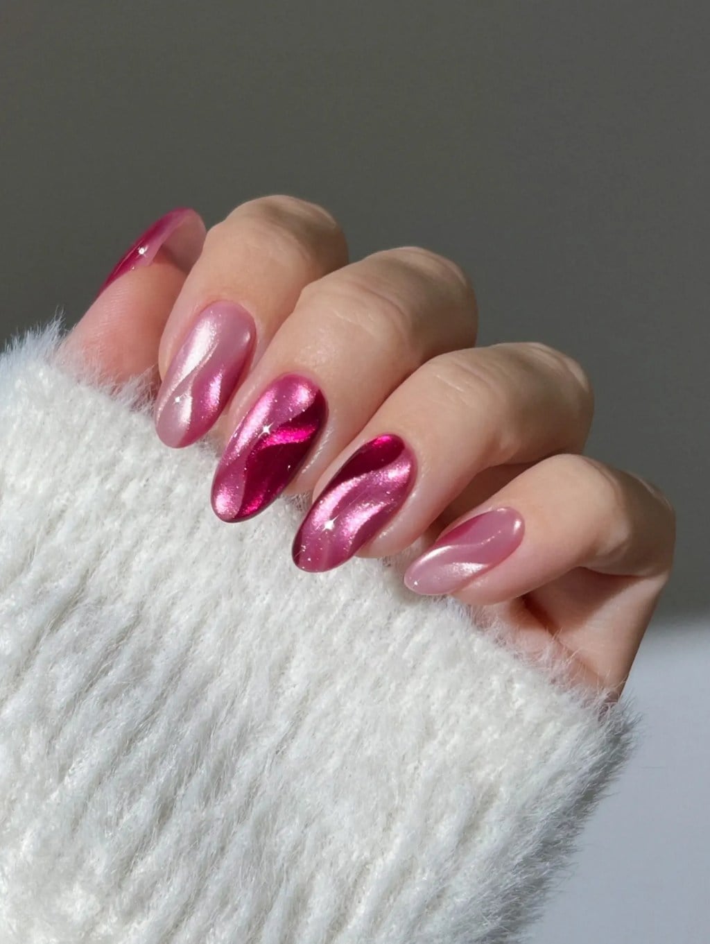Medium Almond Metallic Swirl Chrome Nails Medium Almond Metallic Swirl Chrome Nails — Cute Classy Almond Nails