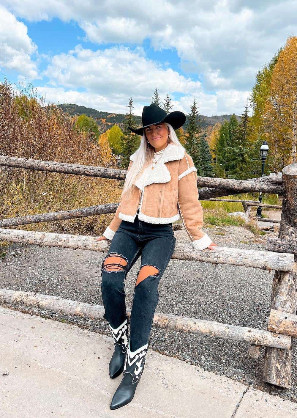 Shearling Lined Jacket With Ripped Jeans Shearling Lined Jacket With Ripped Jeans — Cute Concert Outfit Inspo