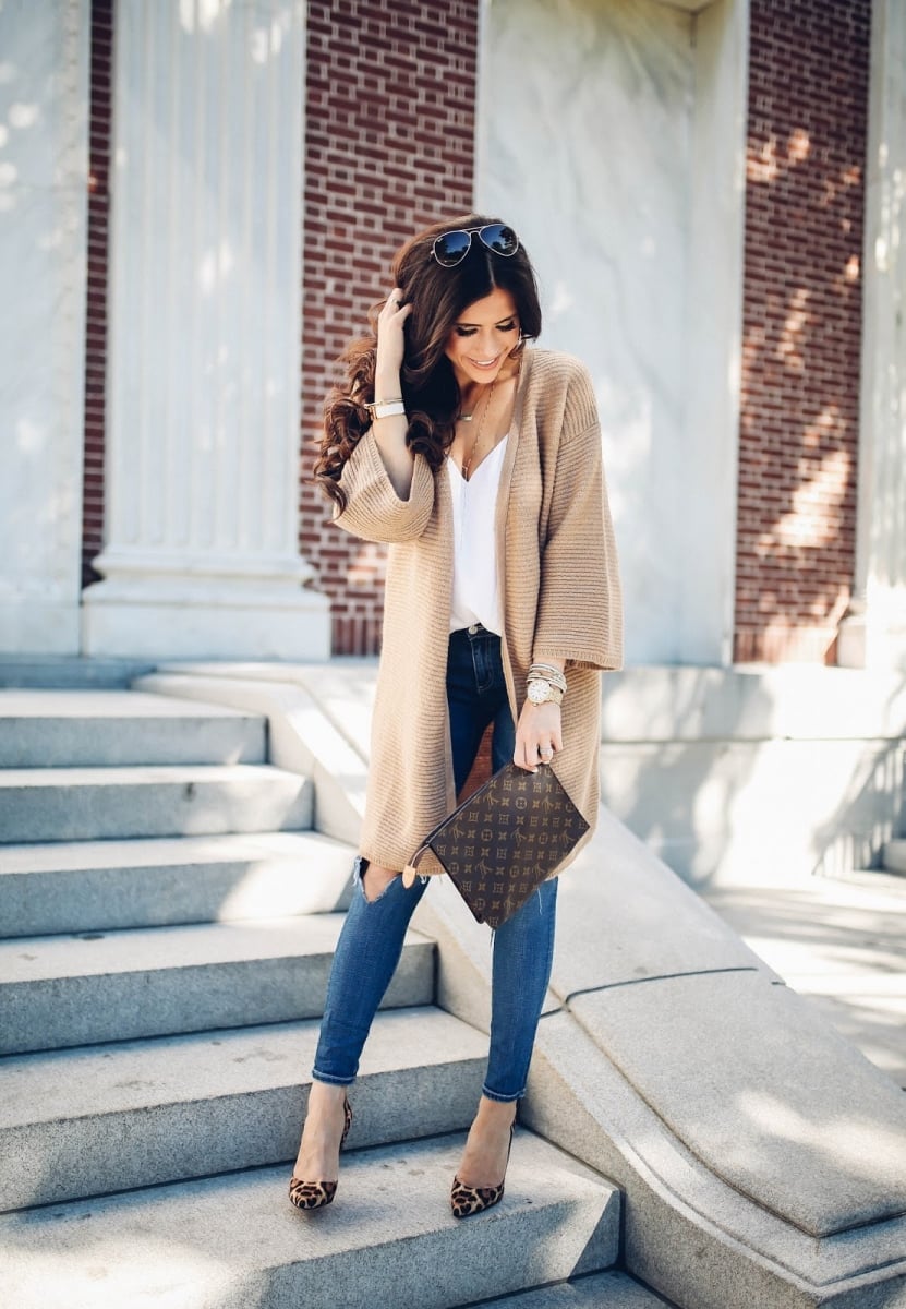 Beige Knit Cardigan Over Camisole and Ripped Jeans Beige Knit Cardigan Over Camisole and Ripped Jeans — Cute Dinner Outfit Inspo