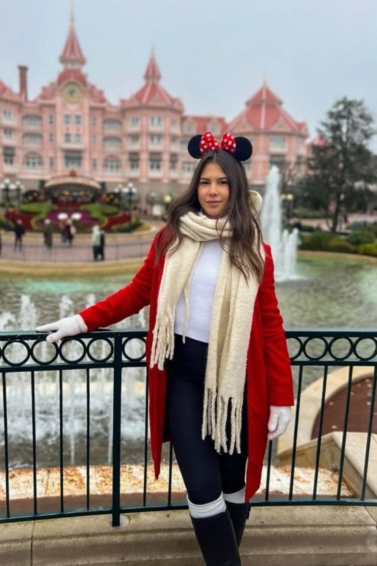 Red Coat with White Scarf and Black Pants Red Coat with White Scarf and Black Pants — Cute Disney Outfit Inspo