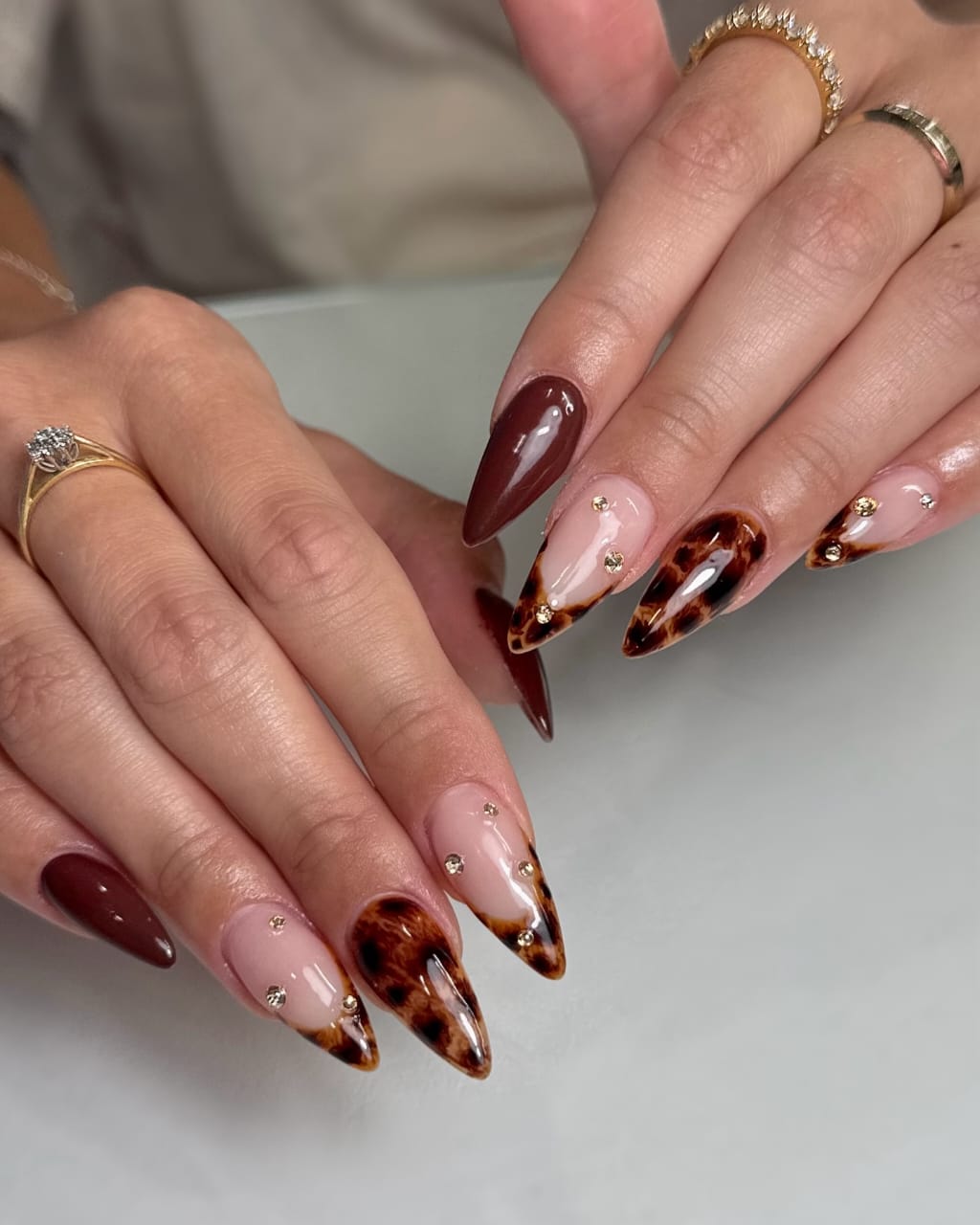 Long Stiletto Brown Leopard Print With Rhinestones — Cute Elegant Nails