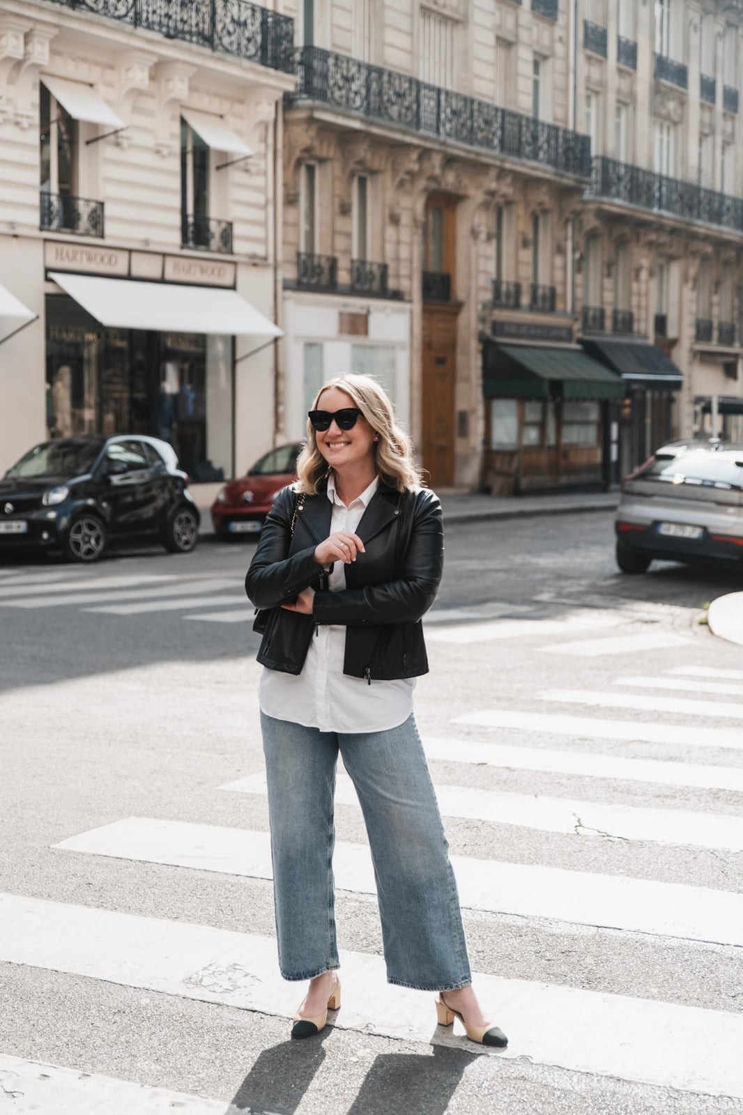 Wide Leg Jeans With Leather Jacket and Button-Down — Cute Jeans Outfit Inspo