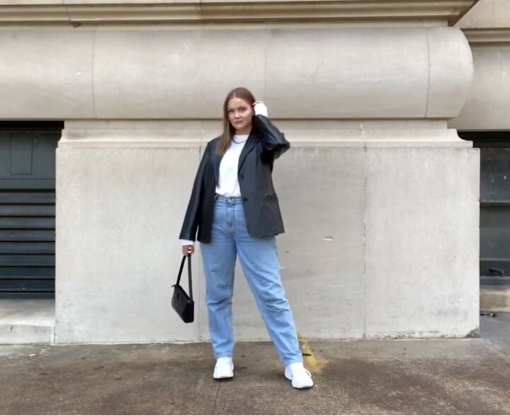 Light Wash Straight Leg Jeans With Black Blazer — Cute Jeans Outfit Inspo