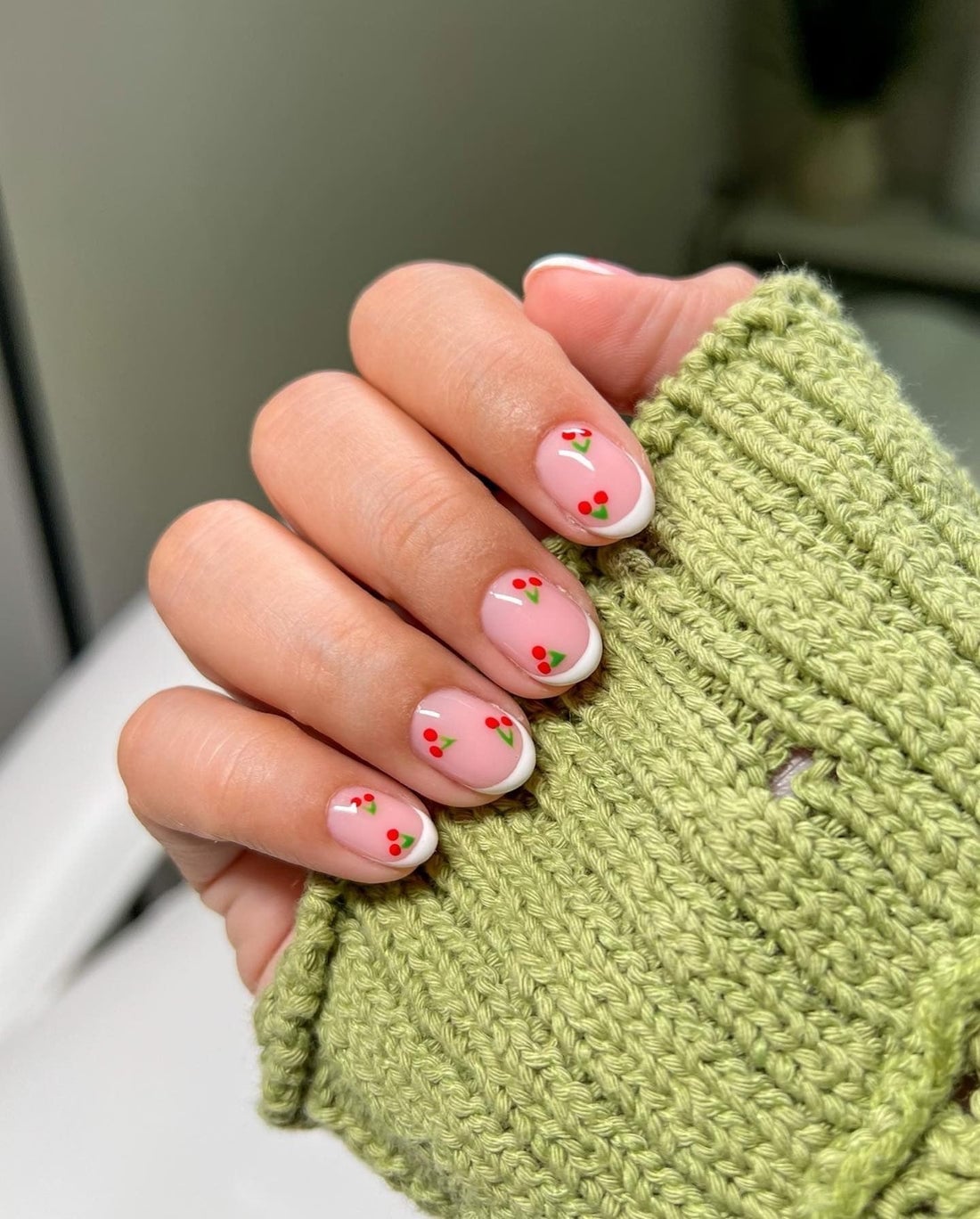 Cherry Print Glossy Short Oval Nails Cherry Print Glossy Short Oval Nails — Cute Short Round Nails