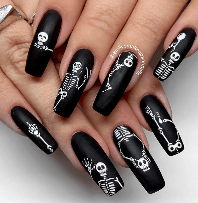 Medium Stiletto Matte Black Skeleton Nails Medium Stiletto Matte Black Skeleton Nails — Cute Skull Nails