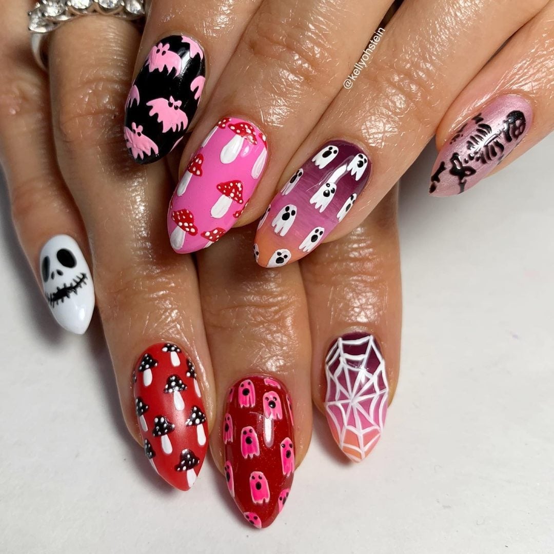 Medium Almond Halloween Gradient Nails Medium Almond Halloween Gradient Nails — Cute Skull Nails