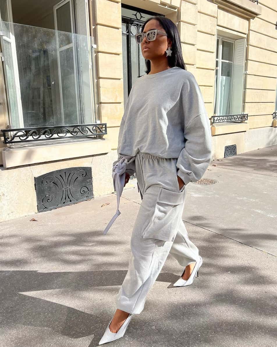 Gray Cargo Sweatpants With Heels Gray Cargo Sweatpants With Heels — Cute Sweatpants Outfit Inspo