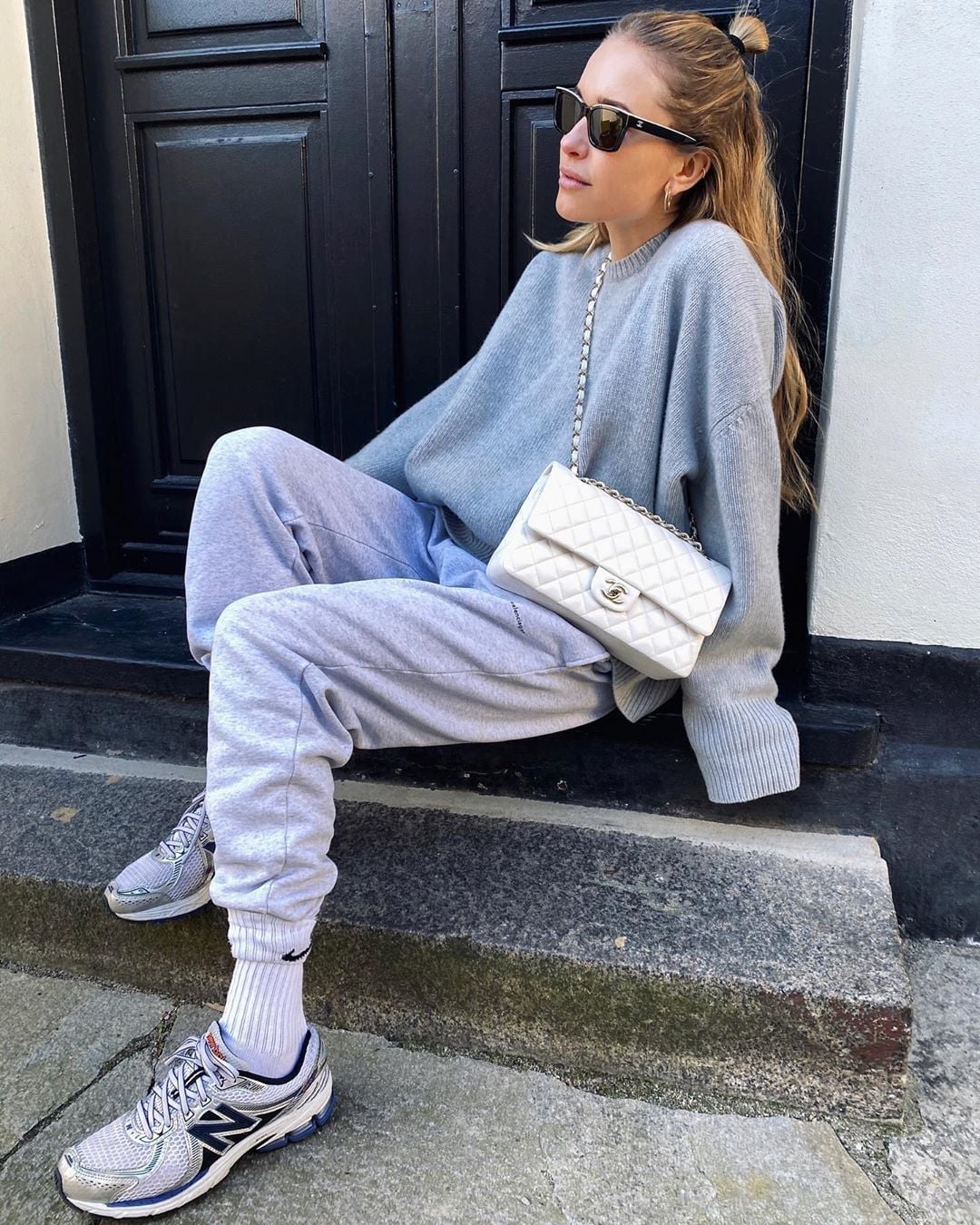 Monochromatic Gray Sweatpants Set Monochromatic Gray Sweatpants Set — Cute Sweatpants Outfit Inspo