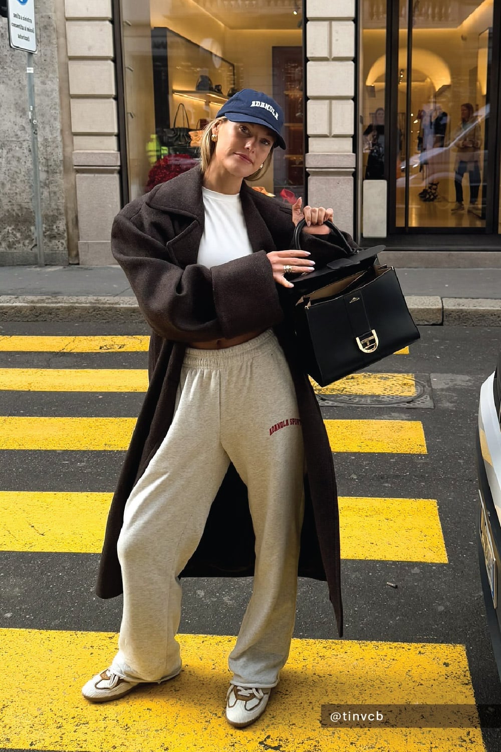 Gray Sweatpants With Brown Coat Gray Sweatpants With Brown Coat — Cute Sweatpants Outfit Inspo