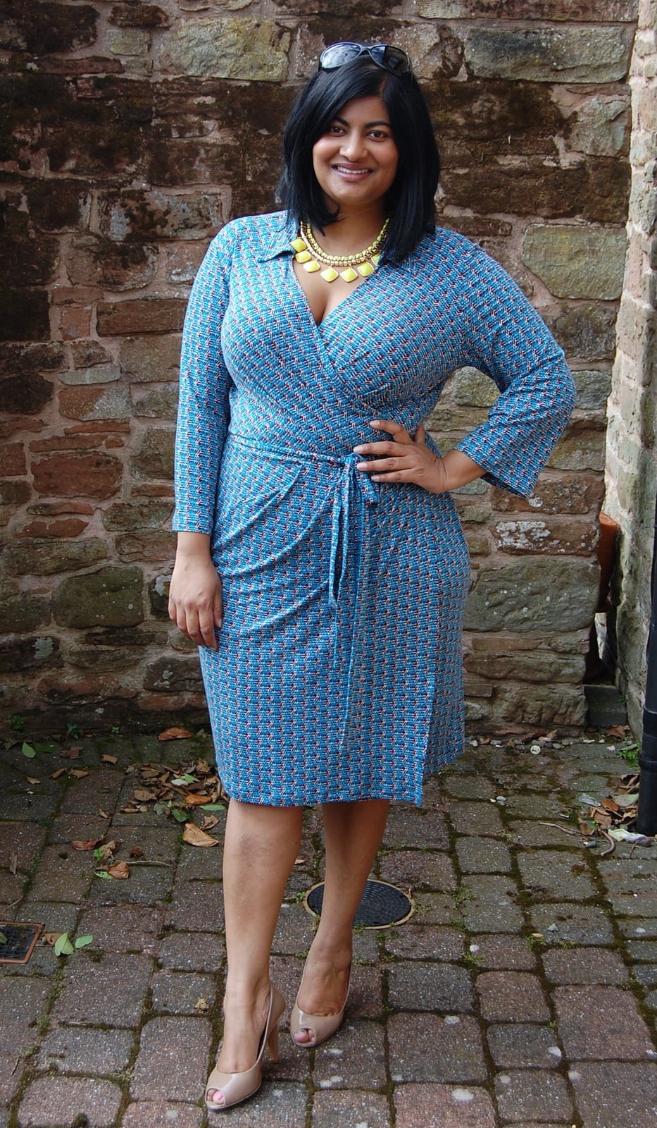 Blue Geometric Print Wrap Dress Blue Geometric Print Wrap Dress — DIY Dress Designs