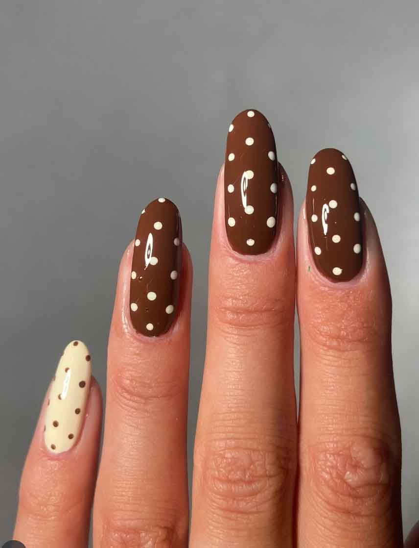 Medium Oval Chocolate Brown White Polka Dots Medium Oval Chocolate Brown White Polka Dots — Easy Nail Art Ideas