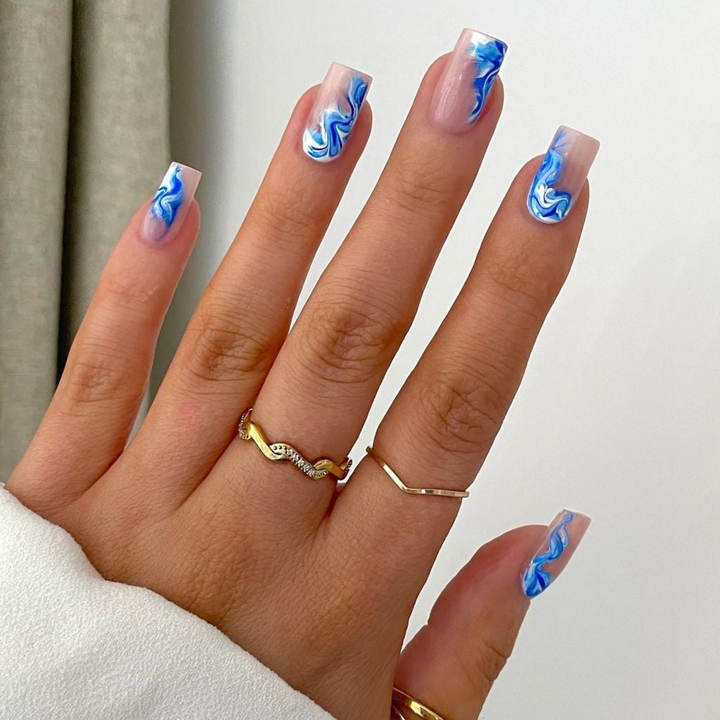 Blue and White Abstract Swirls Short Square Nails Blue and White Abstract Swirls Short Square Nails — Easy Wave Nails