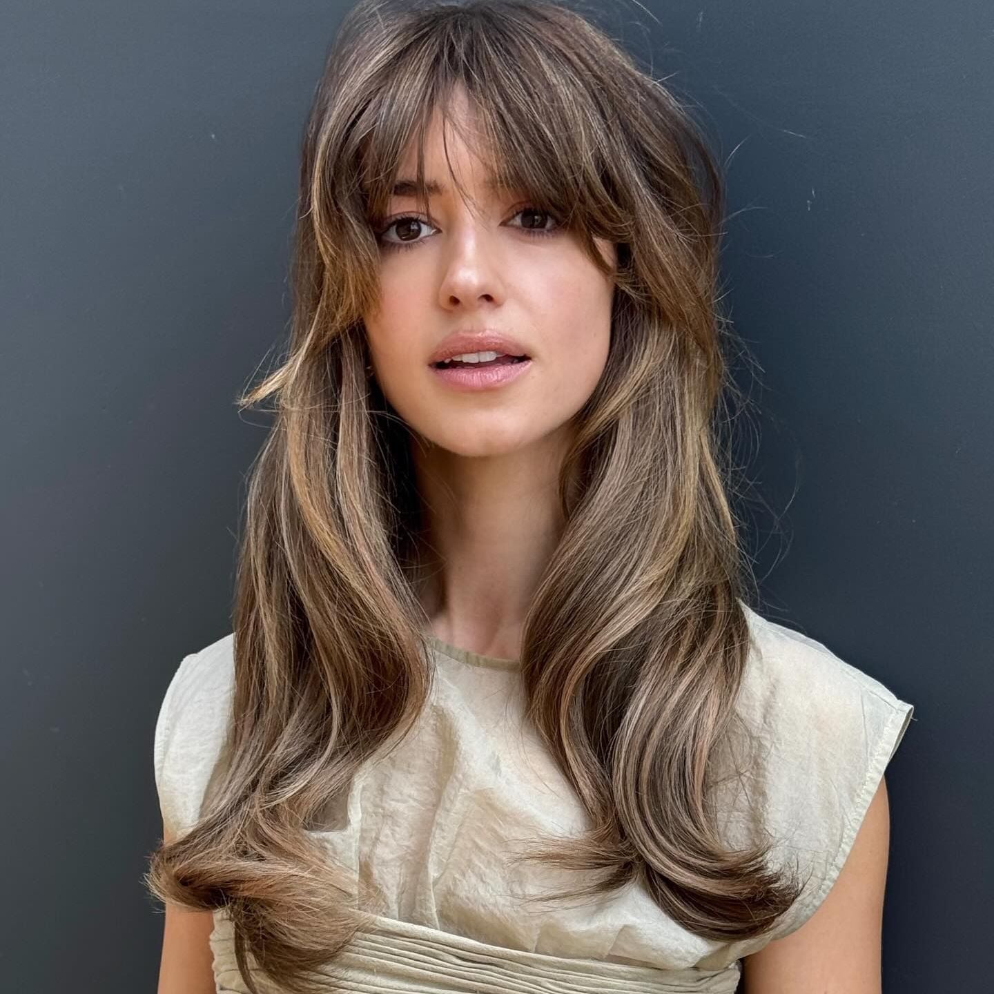 Dark Blonde Collarbone Voluminous Bangs, Wavy Dark Blonde Collarbone Voluminous Bangs, Wavy — Easy Ways to Style Curtain Bangs
