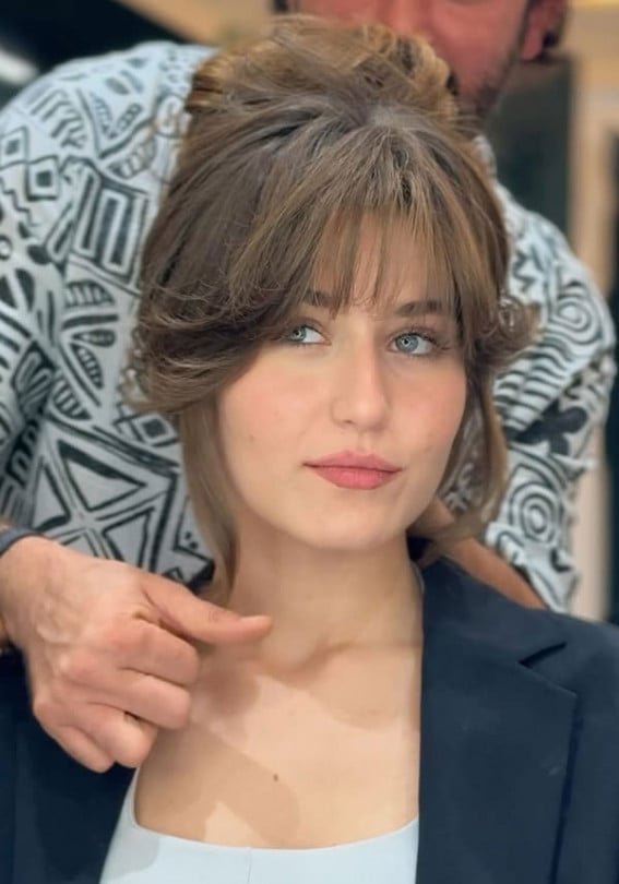 Medium Brown Collarbone Blowout Medium Brown Collarbone Blowout — Easy Ways to Style Curtain Bangs
