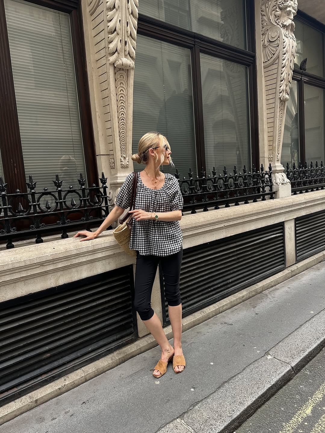 Black Capris with Gingham Puff-Sleeve Top and Tan Sandals Black Capris with Gingham Puff-Sleeve Top and Tan Sandals — Elegant Black Capri Pants Outfit