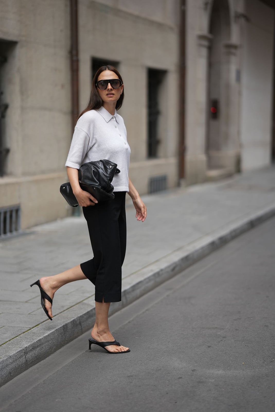 Straight Leg Black Capris with Gray Polo and Black Sandals Straight Leg Black Capris with Gray Polo and Black Sandals — Elegant Black Capri Pants Outfit