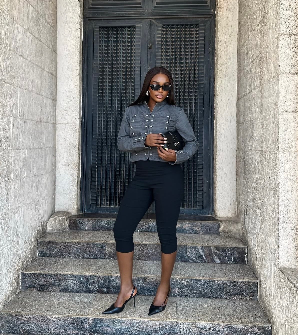 Black Capris with Gray Double-Breasted Jacket and Heels Black Capris with Gray Double-Breasted Jacket and Heels — Elegant Black Capri Pants Outfit
