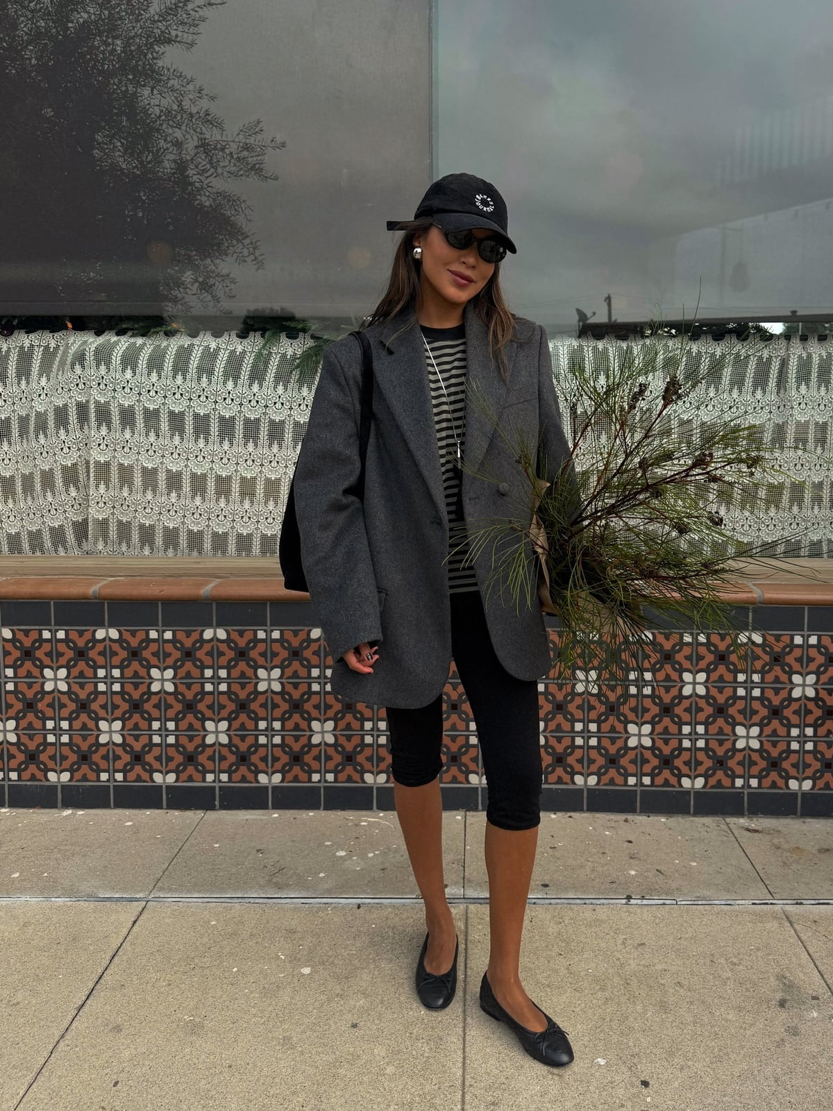 Black Capris with Striped Tee and Oversized Gray Blazer and Wool Blend Black Capris with Striped Tee and Oversized Gray Blazer and Wool Blend — Elegant Black Capri Pants Outfit