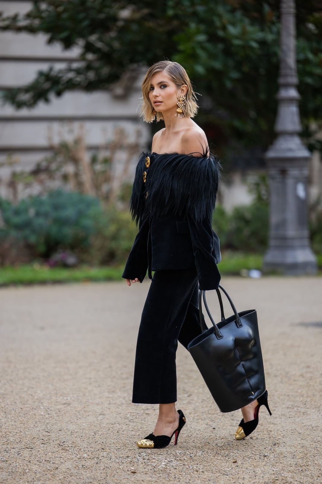 Black Velvet Blazer with Feather Trim Black Velvet Blazer with Feather Trim — Elegant Dark Outfits