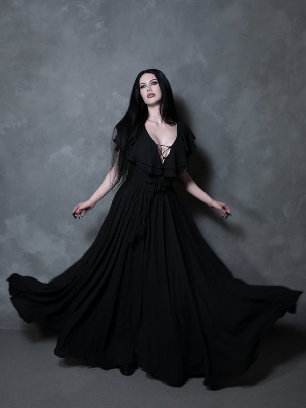 Black Gown with Ruffled Neckline and Voluminous Skirt Black Gown with Ruffled Neckline and Voluminous Skirt — Elegant Gothic Outfits