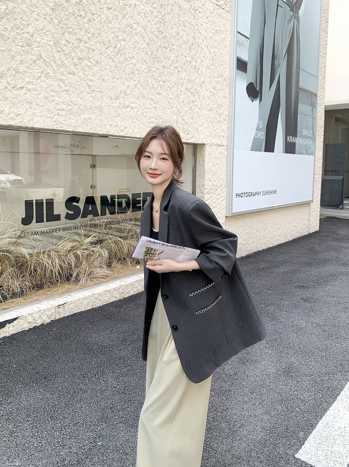 Casual Chic With Gray Blazer and Beige Pants — Elegant Korean Outfits