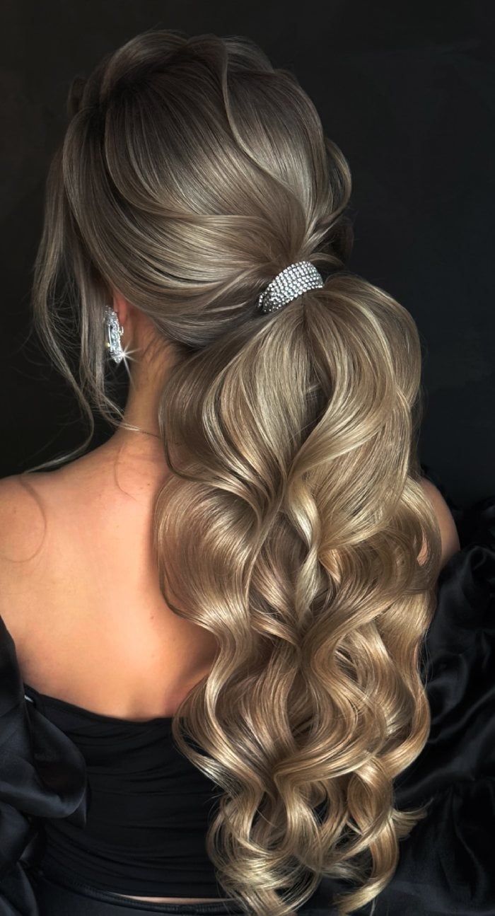 Voluminous Curly Ash Blonde Low Ponytail — Elegant Low Ponytail Hairstyles