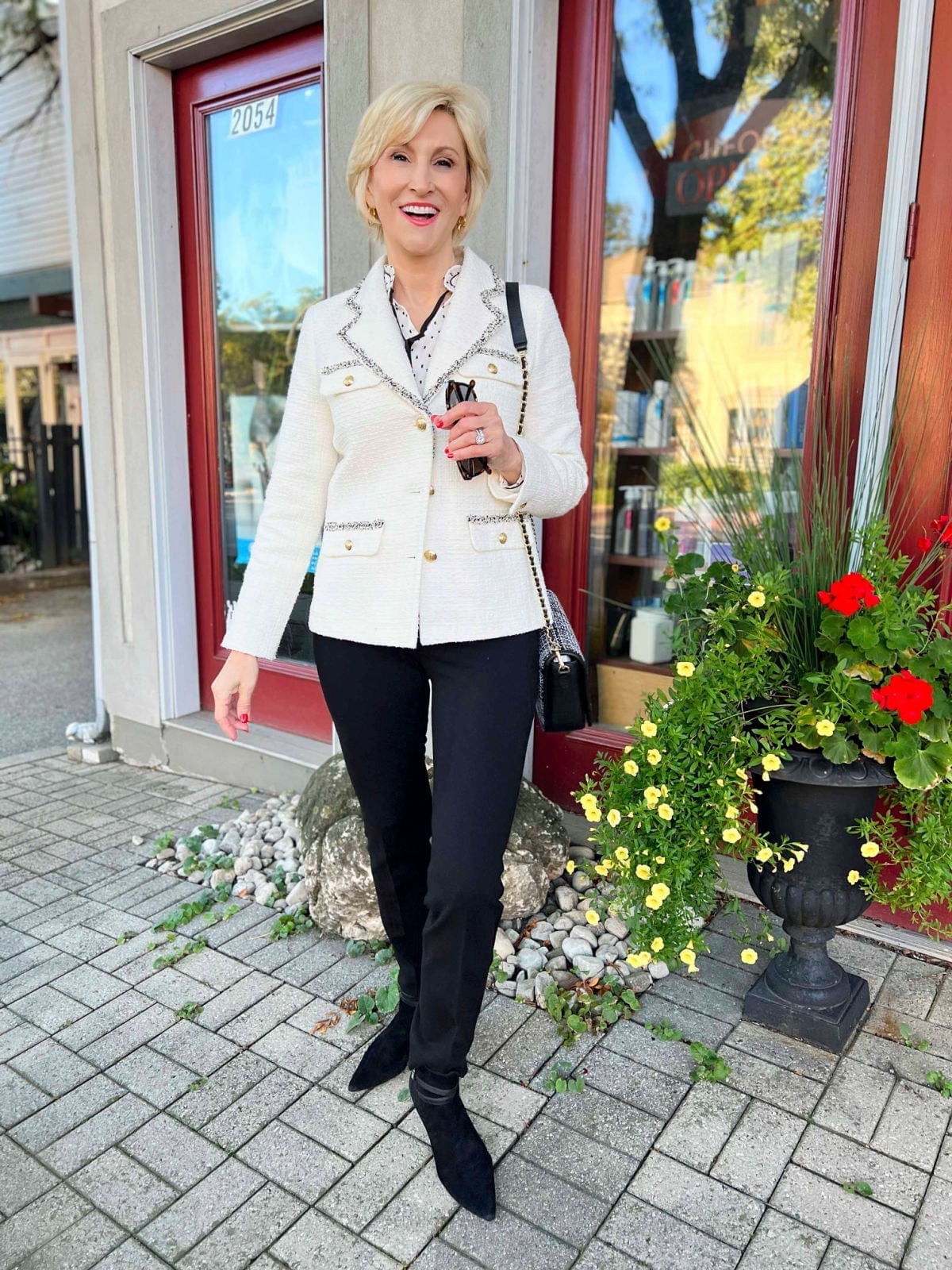 White Tweed Jacket with Gold Trim and Black Trousers White Tweed Jacket with Gold Trim and Black Trousers — Elegant White Jacket Outfit