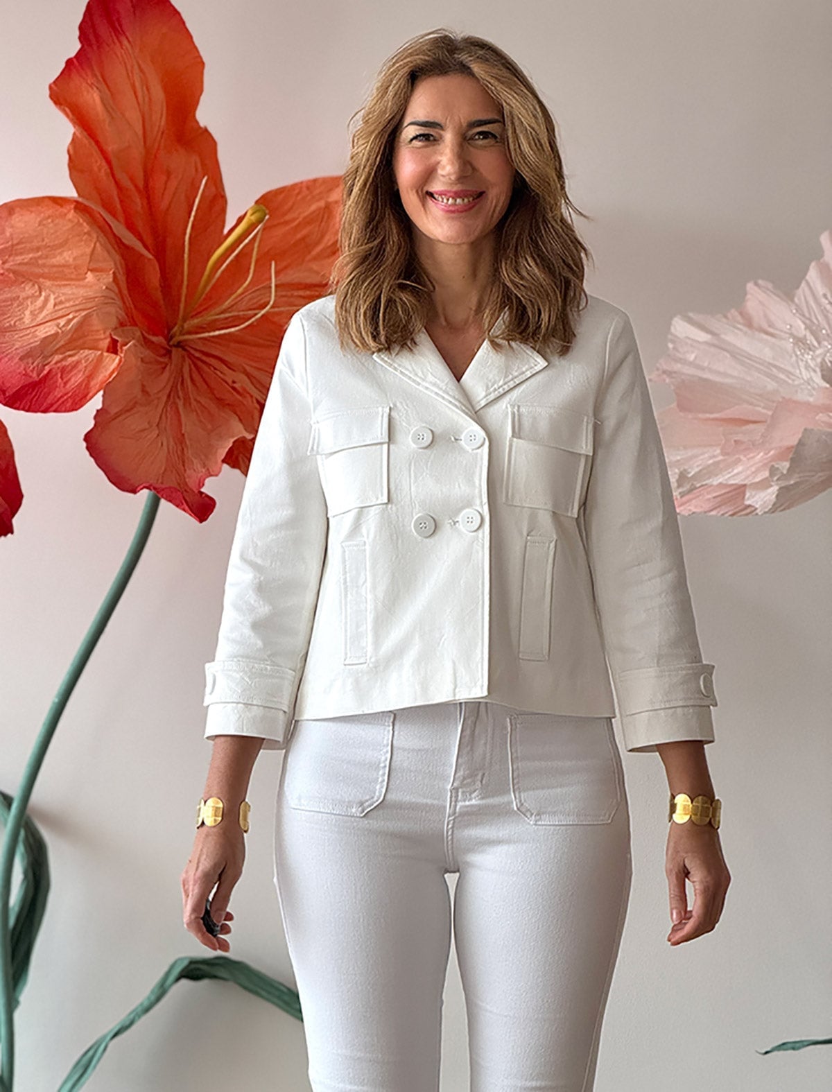 White Denim-Like Blazer with Flared Jeans White Denim-Like Blazer with Flared Jeans — Elegant White Jacket Outfit