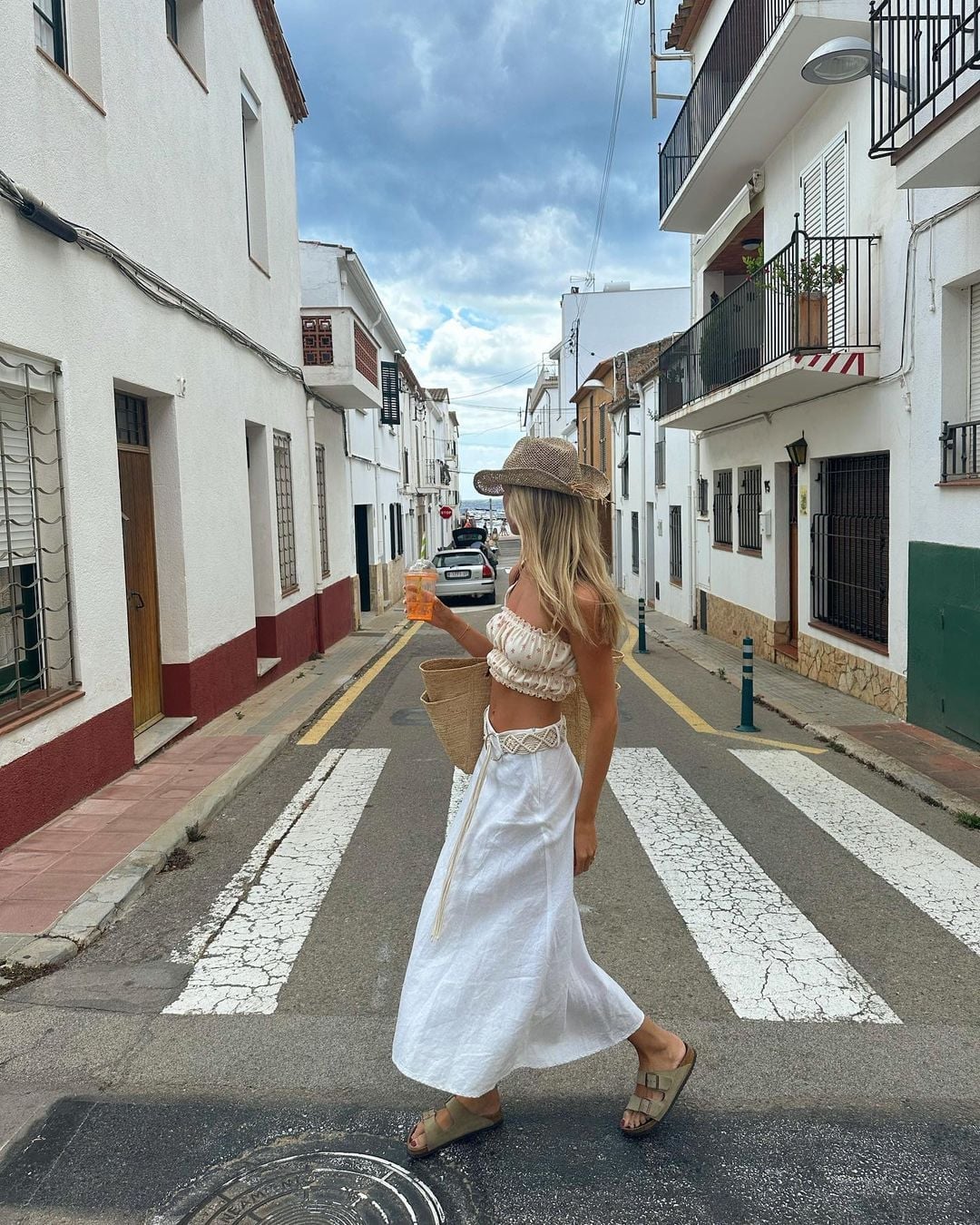White Linen-Like Maxi Skirt With Floral Crop Top — Elegant White Maxi Skirt Outfit