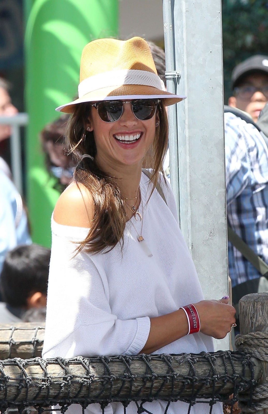 Collarbone Brunette Ponytail with Fedora Hat — Hair Ideas with Hat
