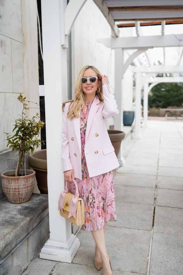 Pleated Pink Floral Dress with Blazer Pleated Pink Floral Dress with Blazer — Light Pink Dress Ideas