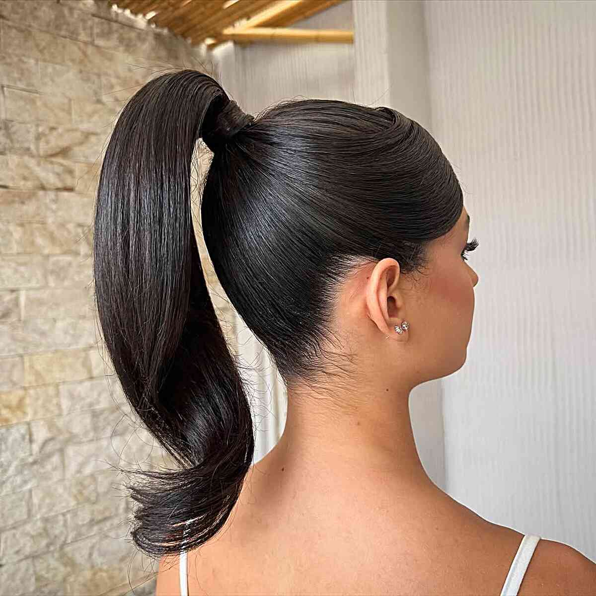 Collarbone Sleek Ponytail With Volume Collarbone Sleek Ponytail With Volume — Quick Weave Ponytail Ideas