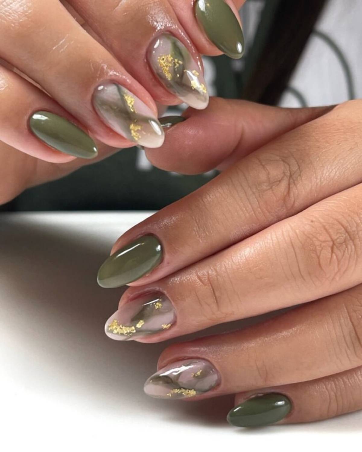 Olive Green Abstract Gold Foil Medium Oval Nails Olive Green Abstract Gold Foil Medium Oval Nails — Russian Manicure Designs