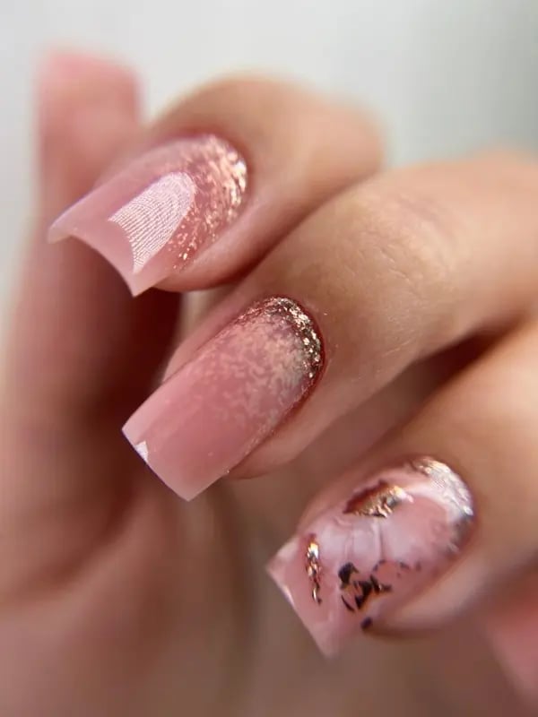 Pink Rose Gold Glitter Gradient Marbled Short Square Nails Pink Rose Gold Glitter Gradient Marbled Short Square Nails — Russian Manicure Designs