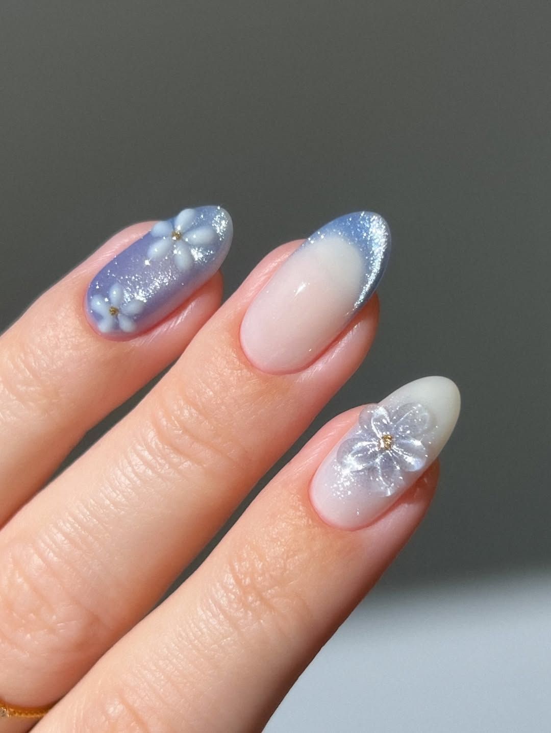 Medium Oval Milky White with 3D White Flowers Medium Oval Milky White with 3D White Flowers — Simple 3D Nails