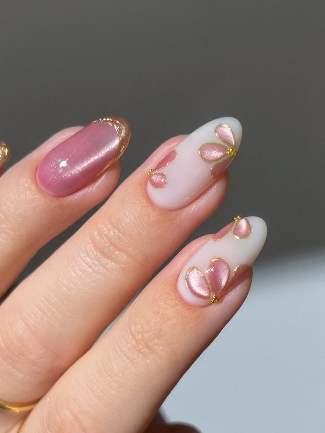 Dusty Rose Metallic with 3D Pink Petal Accents Dusty Rose Metallic with 3D Pink Petal Accents — Simple 3D Nails