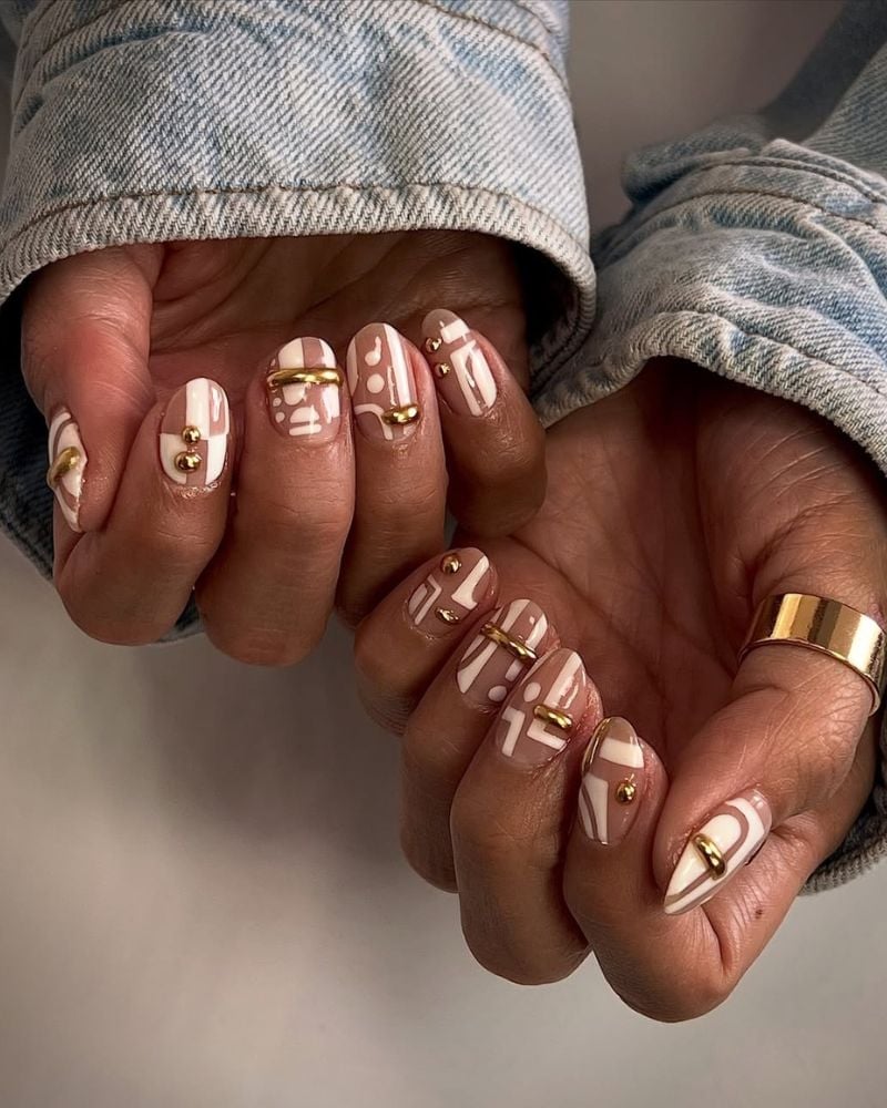 Short Almond Geometric with Gold Accents and Beads Short Almond Geometric with Gold Accents and Beads — Simple 3D Nails