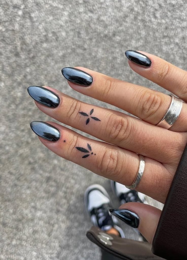 Deep Black Chrome Short Oval Nails — Simple Black Chrome Nails