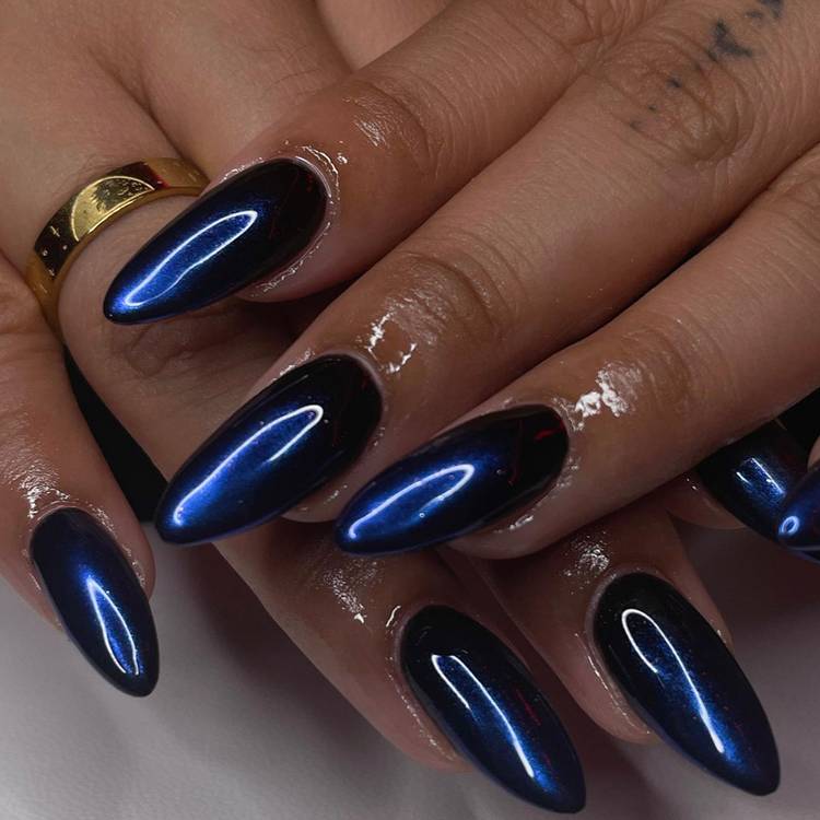 Deep Blue Chrome Medium Pointed Nails Deep Blue Chrome Medium Pointed Nails — Simple Blue Chrome Nails