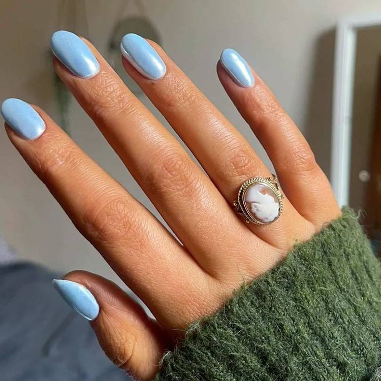 Light Blue Chrome Medium Almond Nails, светло-голубой Light Blue Chrome Medium Almond Nails, светло-голубой — Simple Blue Chrome Nails